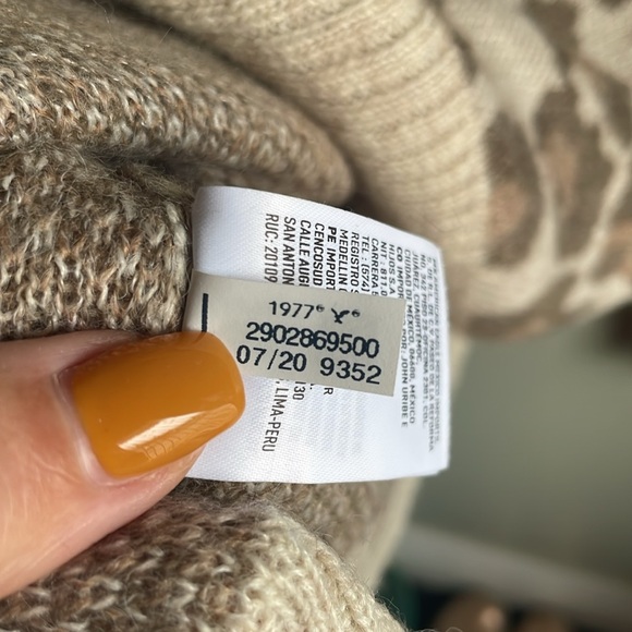 AMERICAN EAGLE || Leopard Print  Cozy Sweater Size Small - Picture 7 of 7
